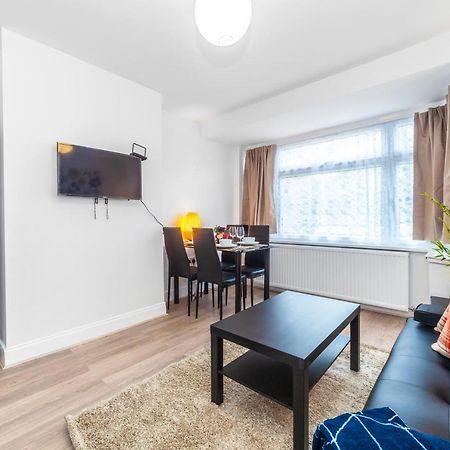 Autonomous 2 Bdr Apartment With Garden And Parking エンフィールド エクステリア 写真