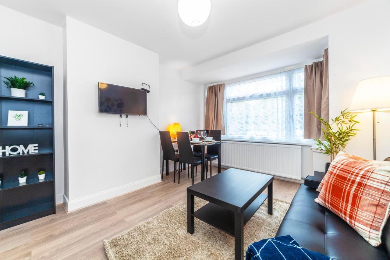 Autonomous 2 Bdr Apartment With Garden And Parking エンフィールド エクステリア 写真