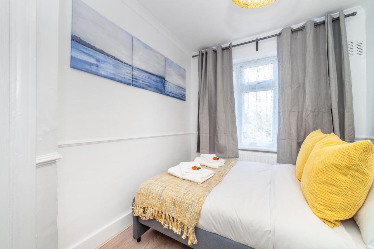 Autonomous 2 Bdr Apartment With Garden And Parking エンフィールド エクステリア 写真